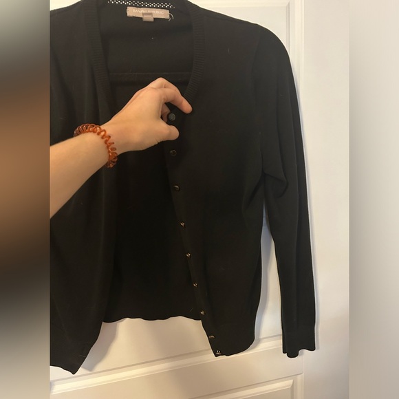 2$/20 - Banana republic - petite classic button up cardigan - Picture 2 of 4